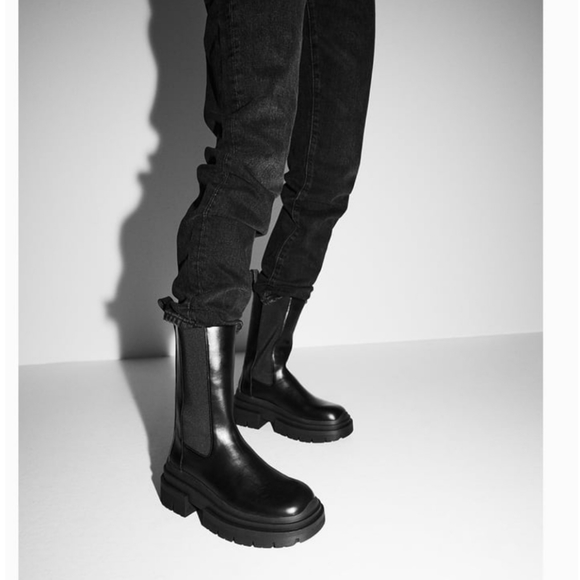 Most wanted Zara boots!!! Trendy & chucky! - Picture 8 of 10